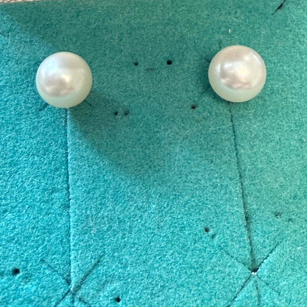 Mikimoto Blue Lagoon Pearl earrings 14k WOWSA